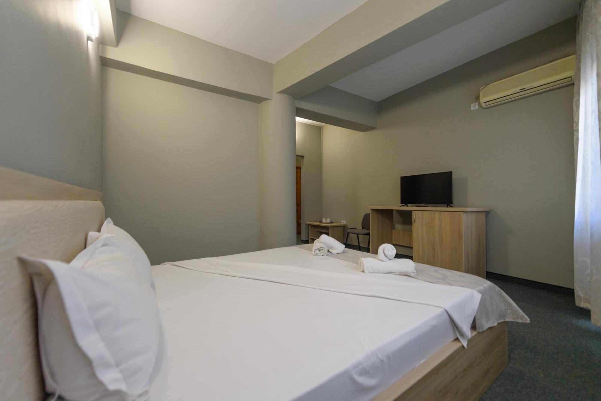 Hotel Cora Constanta Ngoại thất bức ảnh